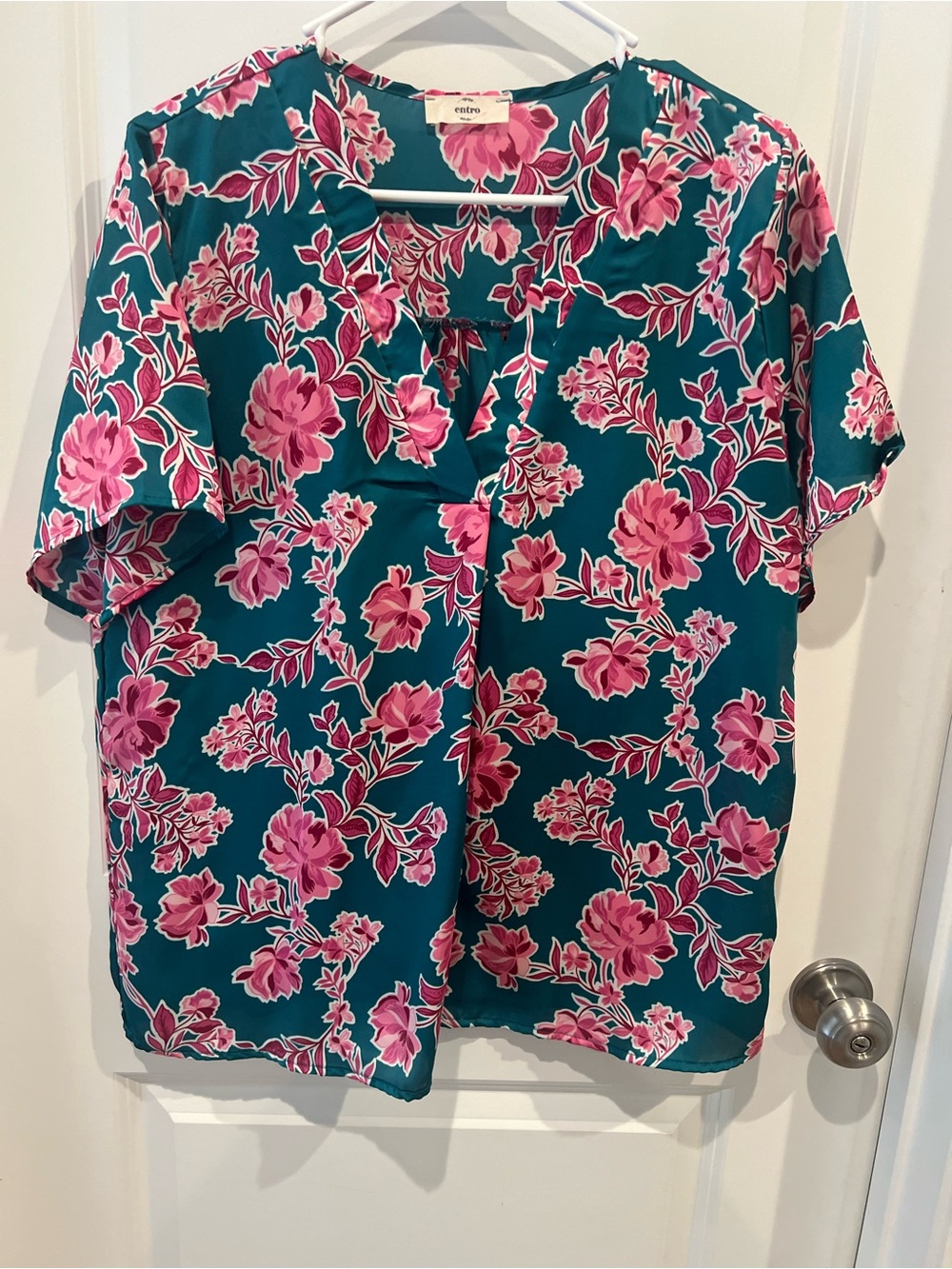 Entro V-Neck Blouse Size Large